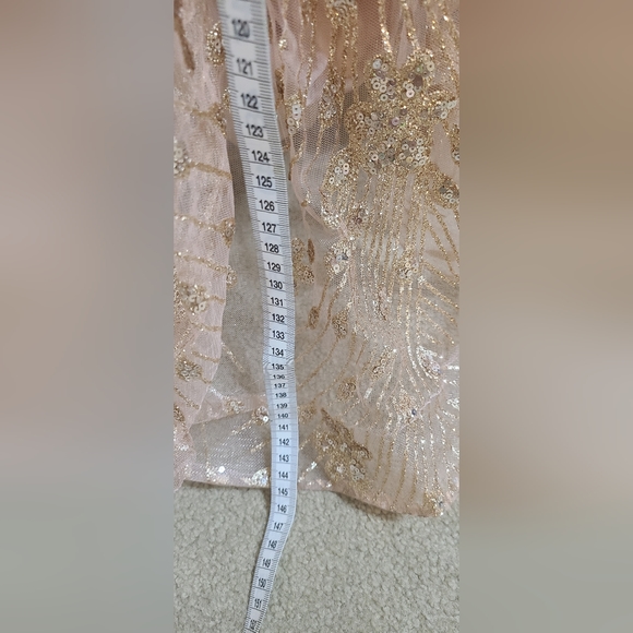 Aspeed design Sparkling Sequin Dress/Stunning V-Neck Fitted Gown with Glitter - Picture 9 of 15